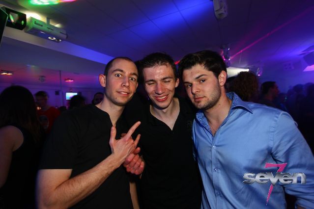 Cliquer pour voir l'image en taille réelle