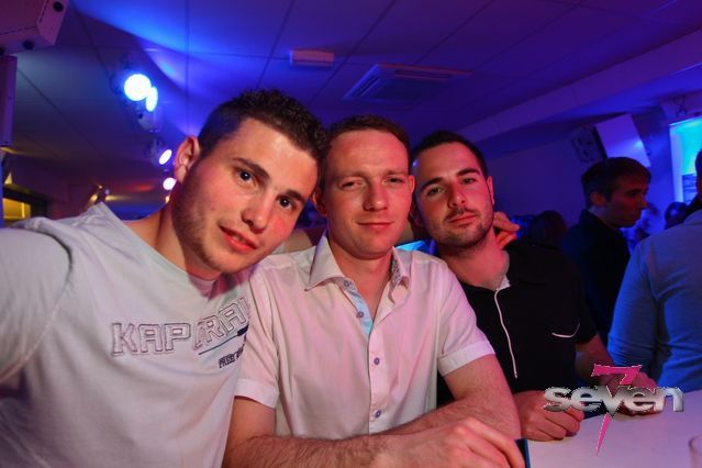 Cliquer pour voir l'image en taille réelle