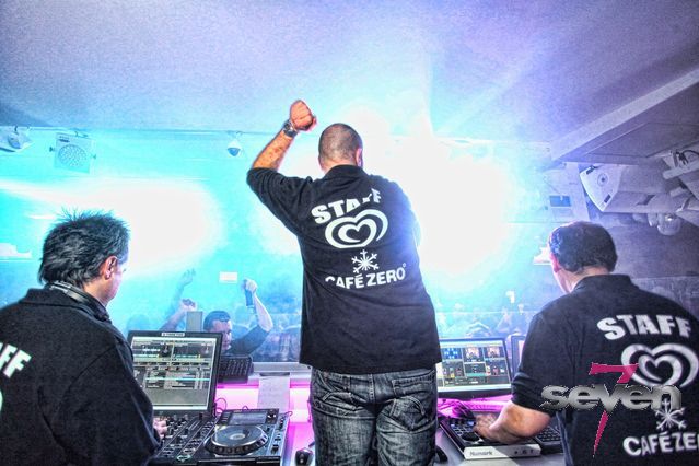 Cliquer pour voir l'image en taille réelle