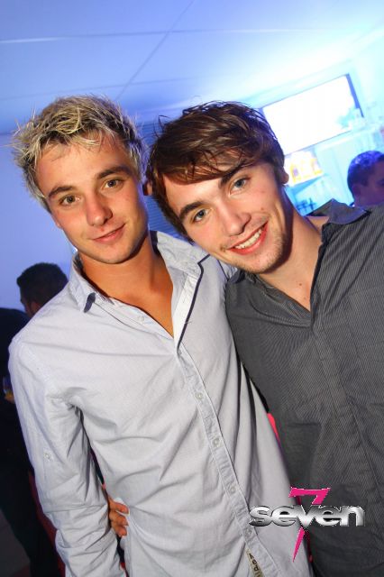 Cliquer pour voir l'image en taille réelle