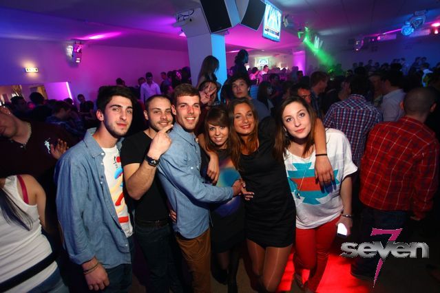 Cliquer pour voir l'image en taille réelle