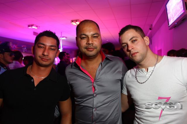 Cliquer pour voir l'image en taille réelle