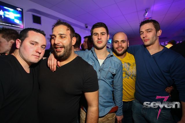 Cliquer pour voir l'image en taille réelle