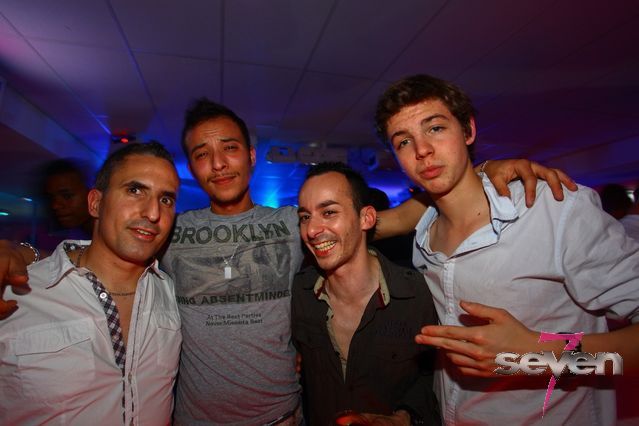 Cliquer pour voir l'image en taille réelle