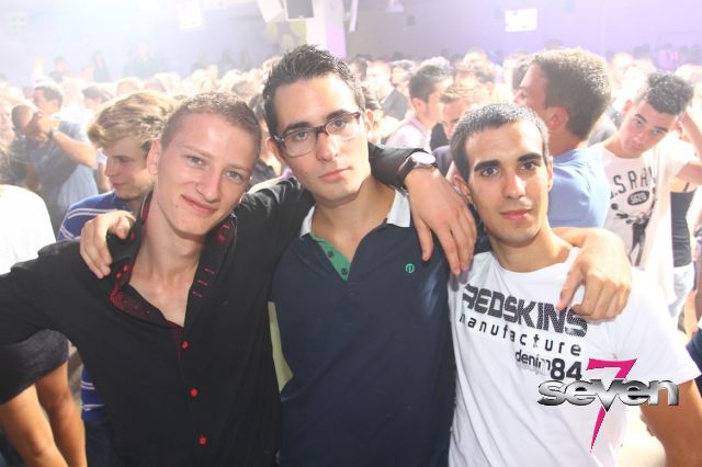 Cliquer pour voir l'image en taille réelle