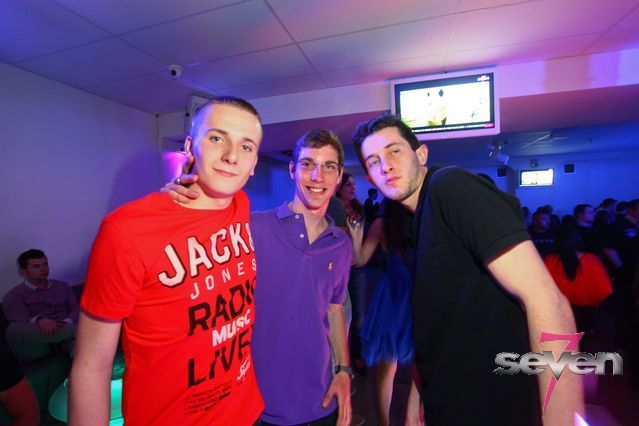 Cliquer pour voir l'image en taille réelle