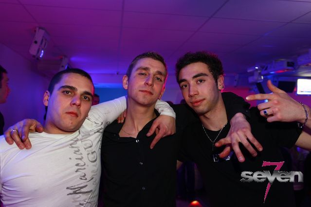 Cliquer pour voir l'image en taille réelle