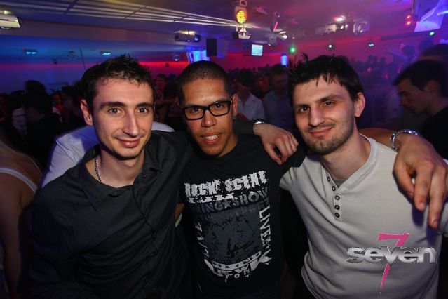 Cliquer pour voir l'image en taille réelle