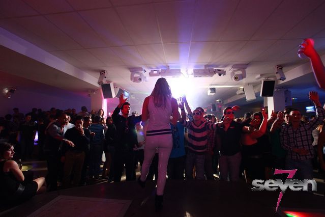 Cliquer pour voir l'image en taille réelle