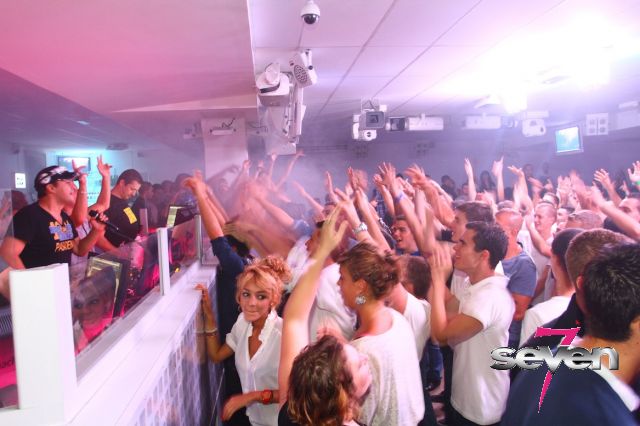 Cliquer pour voir l'image en taille réelle