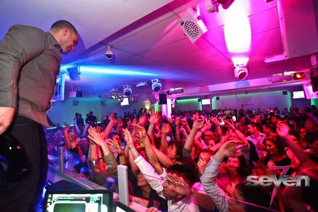 Cliquer pour voir l'image en taille réelle