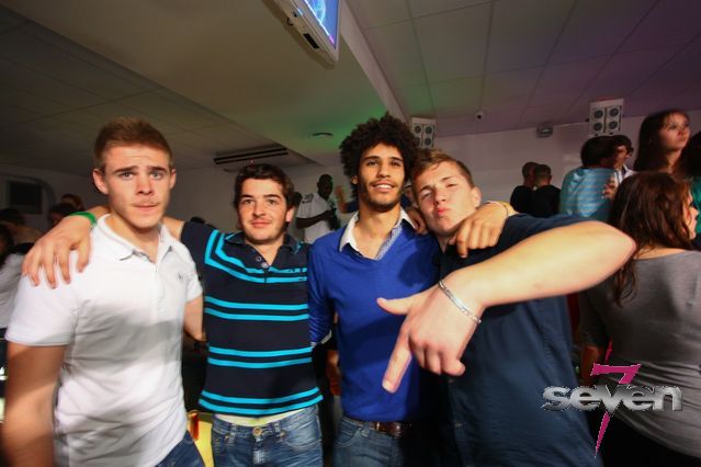 Cliquer pour voir l'image en taille réelle