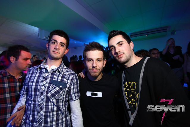 Cliquer pour voir l'image en taille réelle