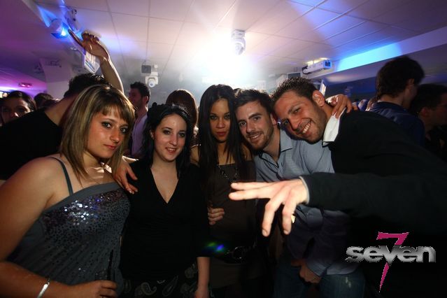 Cliquer pour voir l'image en taille réelle