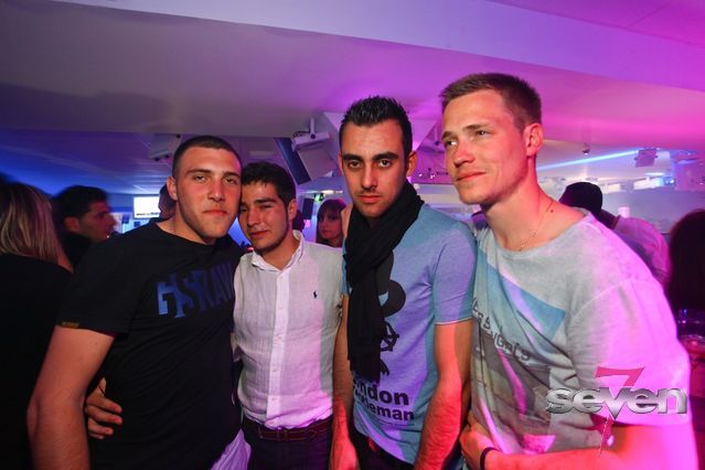 Cliquer pour voir l'image en taille réelle