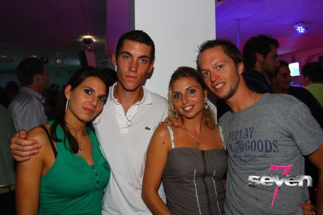 Cliquer pour voir l'image en taille réelle