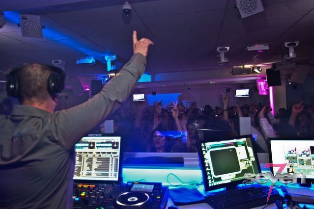 Cliquer pour voir l'image en taille réelle