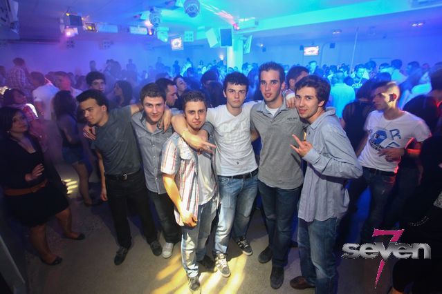 Cliquer pour voir l'image en taille réelle