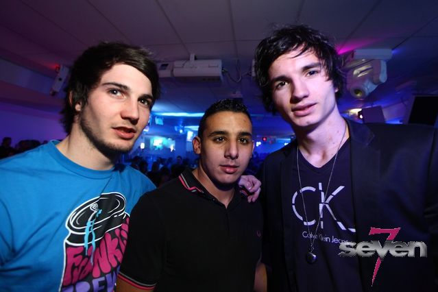 Cliquer pour voir l'image en taille réelle