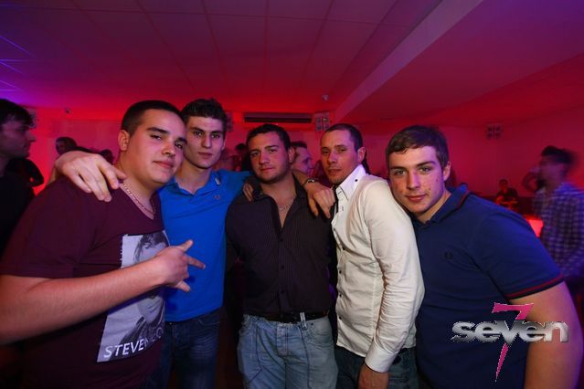 Cliquer pour voir l'image en taille réelle