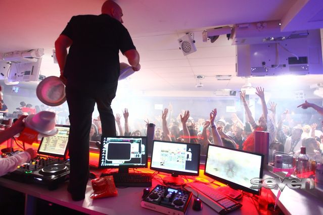 Cliquer pour voir l'image en taille réelle