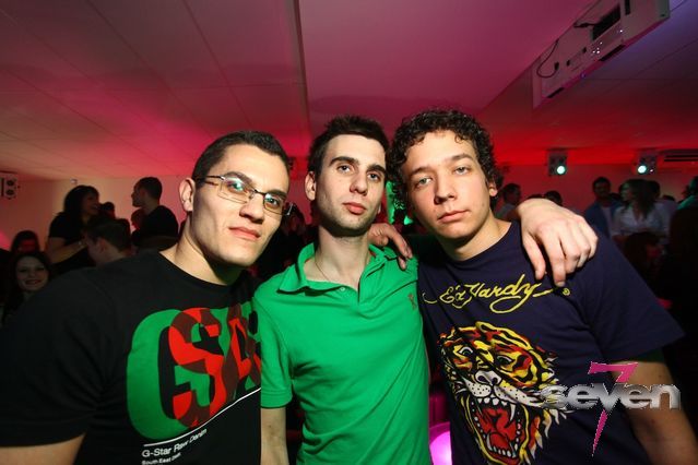 Cliquer pour voir l'image en taille réelle