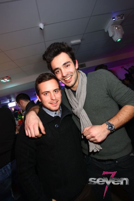 Cliquer pour voir l'image en taille réelle