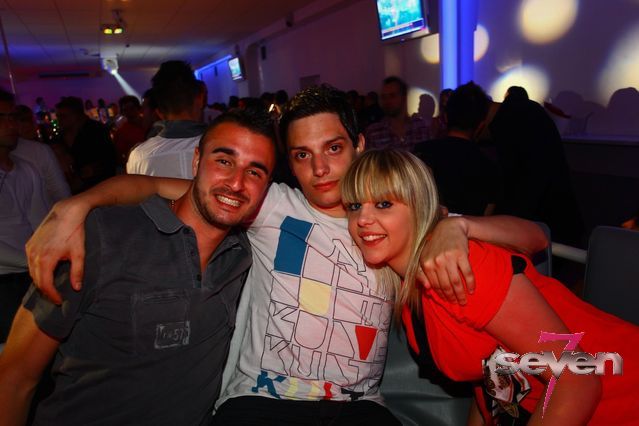 Cliquer pour voir l'image en taille réelle