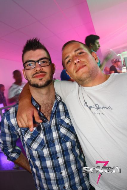 Cliquer pour voir l'image en taille réelle