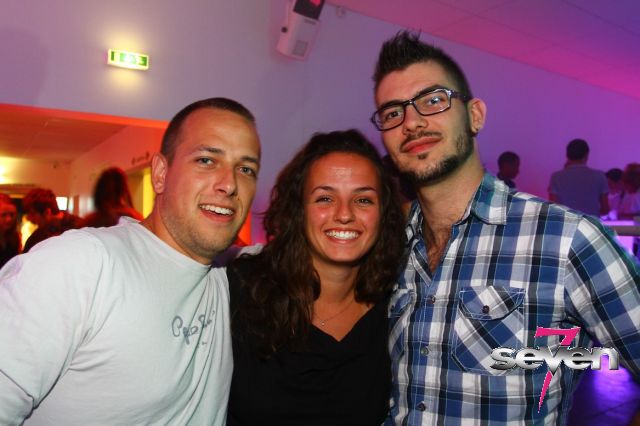 Cliquer pour voir l'image en taille réelle