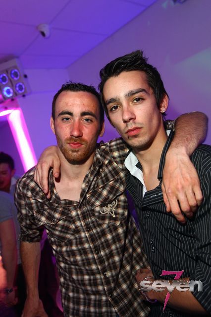 Cliquer pour voir l'image en taille réelle