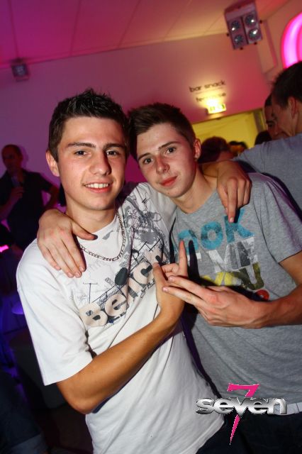 Cliquer pour voir l'image en taille réelle