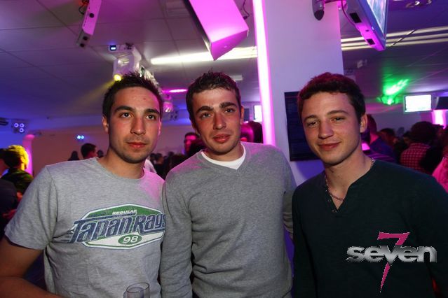 Cliquer pour voir l'image en taille réelle