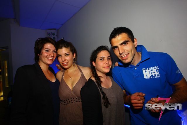 Cliquer pour voir l'image en taille réelle