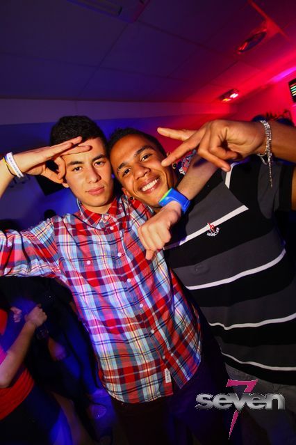 Cliquer pour voir l'image en taille réelle