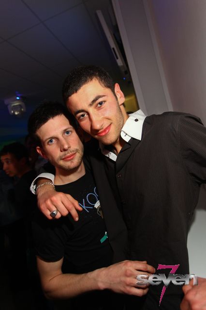 Cliquer pour voir l'image en taille réelle