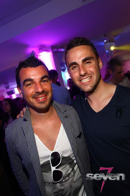 Cliquer pour voir l'image en taille réelle