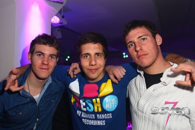 Cliquer pour voir l'image en taille réelle