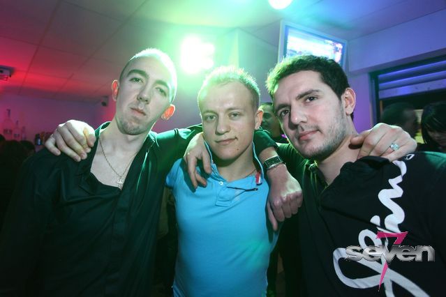 Cliquer pour voir l'image en taille réelle