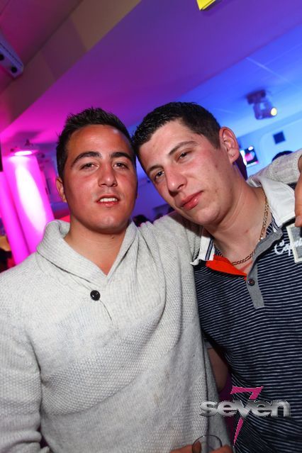 Cliquer pour voir l'image en taille réelle