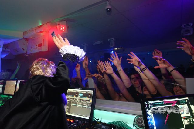 Cliquer pour voir l'image en taille réelle