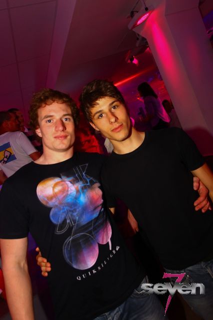 Cliquer pour voir l'image en taille réelle