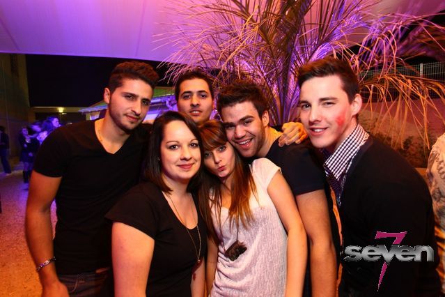 Cliquer pour voir l'image en taille réelle