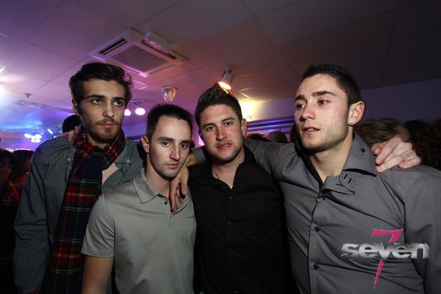 Cliquer pour voir l'image en taille réelle