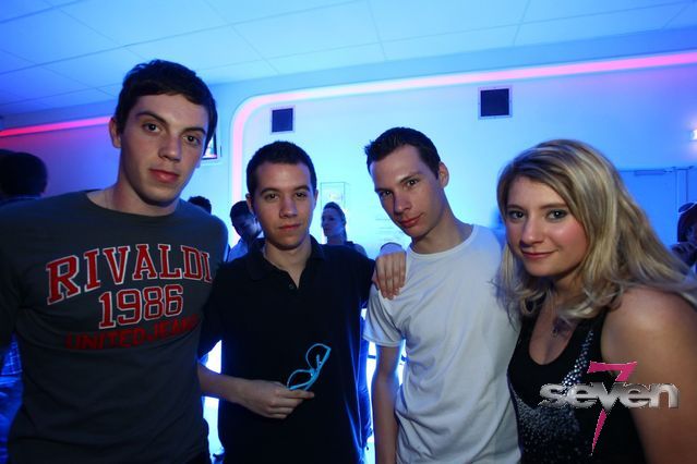 Cliquer pour voir l'image en taille réelle