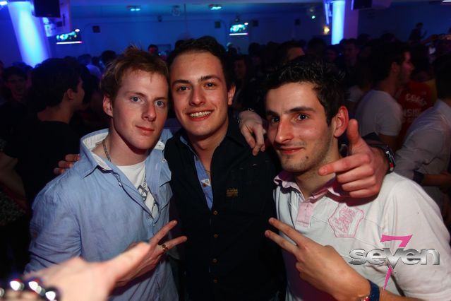 Cliquer pour voir l'image en taille réelle