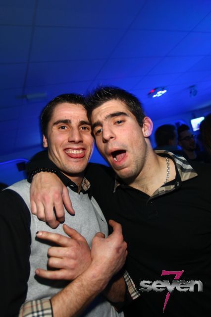 Cliquer pour voir l'image en taille réelle