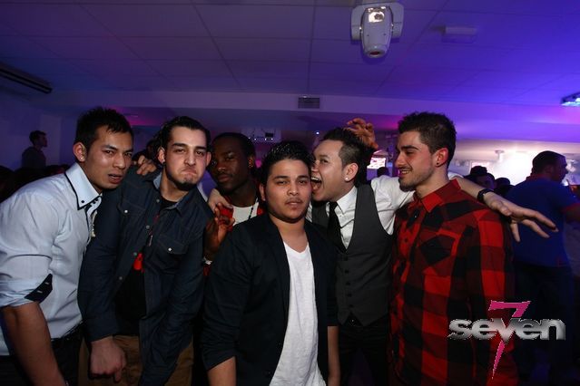 Cliquer pour voir l'image en taille réelle