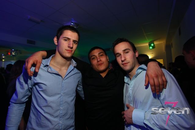 Cliquer pour voir l'image en taille réelle