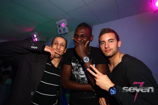 Cliquer pour voir l'image en taille réelle